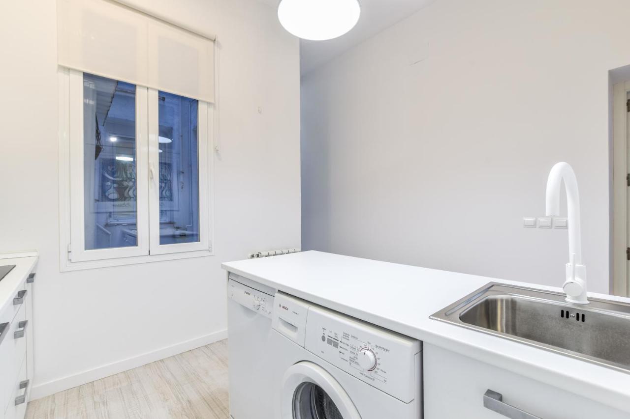 شقة مدريد  في Amplio Apartamento En Malasana Para 6 Personas المظهر الخارجي الصورة